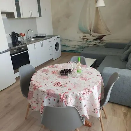 Apartment Paradise червенка