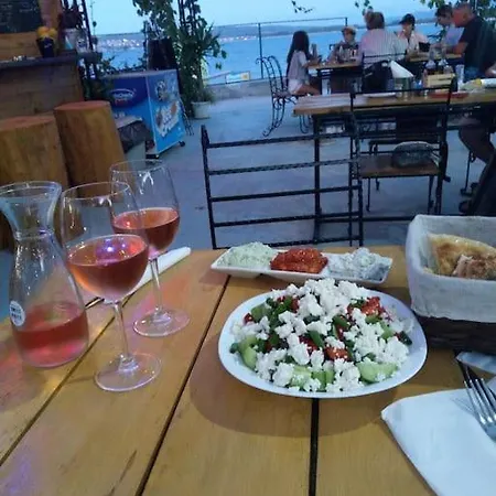 Paradise червенка Apartment Chernomorets