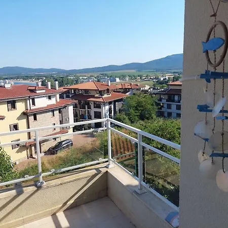 Apartment Paradise червенка Chernomorets